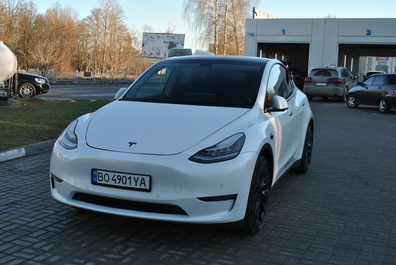 Tesla Model Y - фото 2