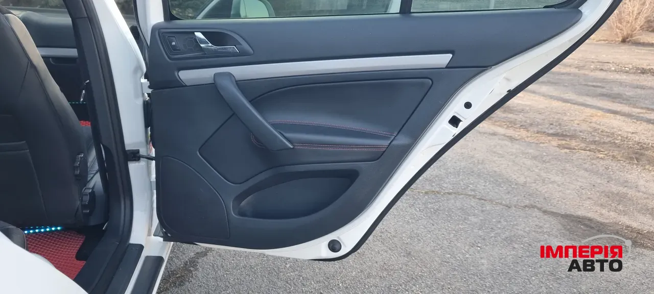 Skoda Octavia - фото 46