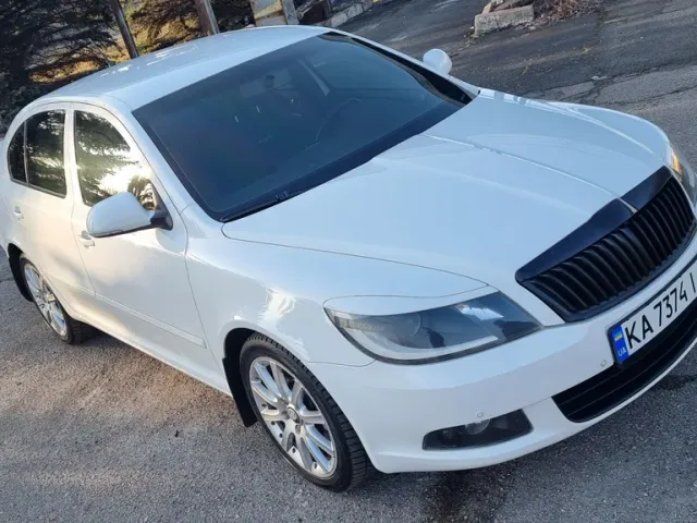Skoda Octavia - фото 1