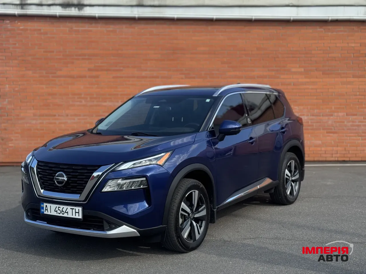 Nissan Rogue - фото 1