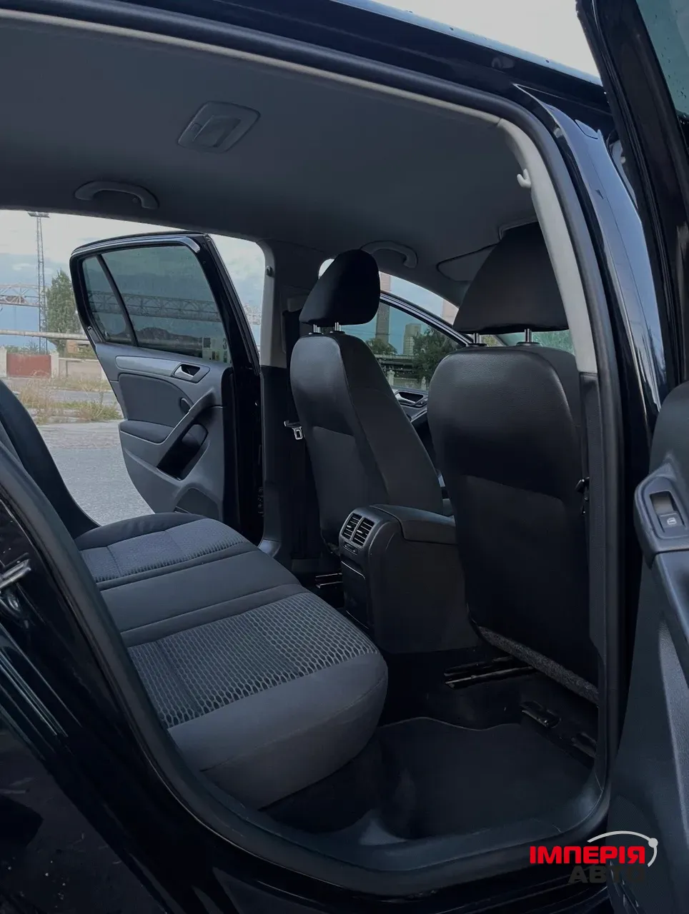 Volkswagen Golf - фото 13