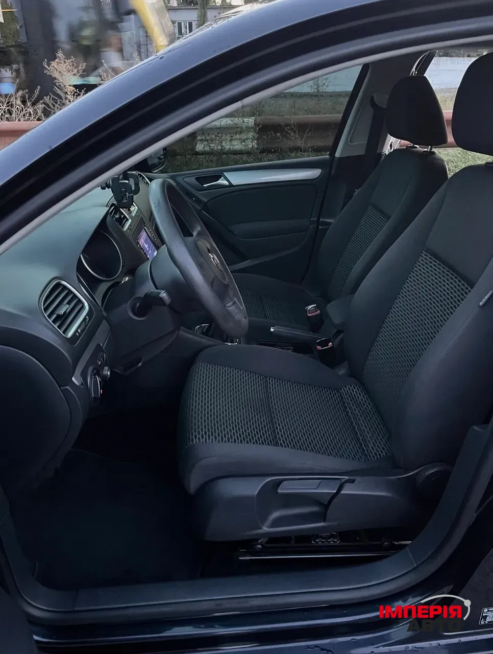 Volkswagen Golf - фото 12