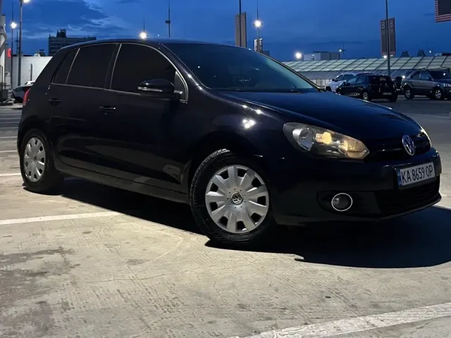 Volkswagen Golf - фото 1