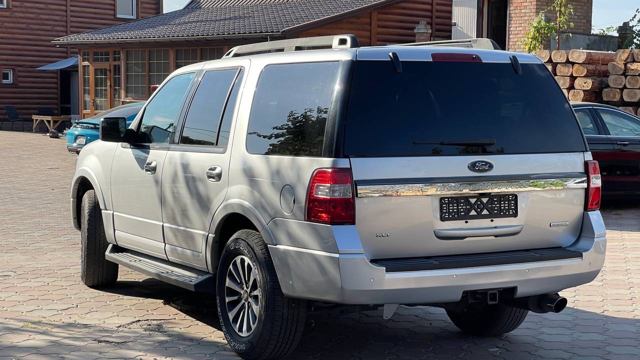Ford Expedition - фото 20
