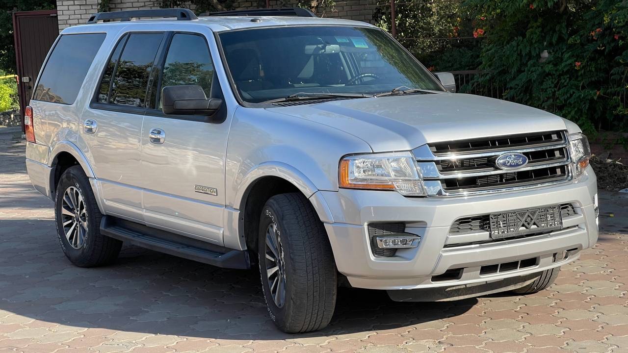 Ford Expedition - фото 1
