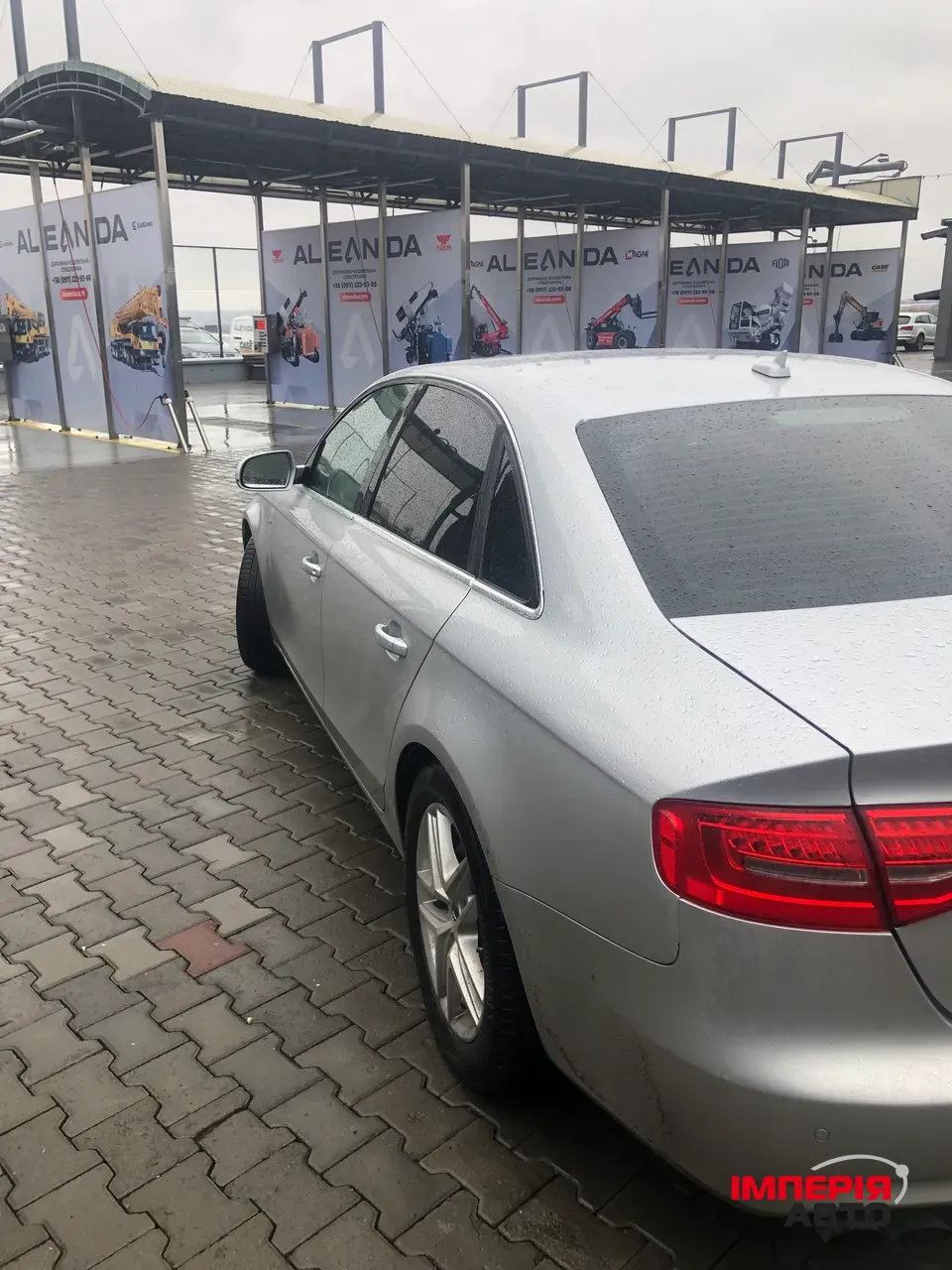 Audi A4 - фото 4