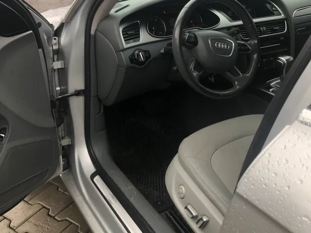 Audi A4 - фото 5