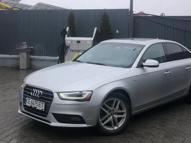 Audi A4 - фото 1