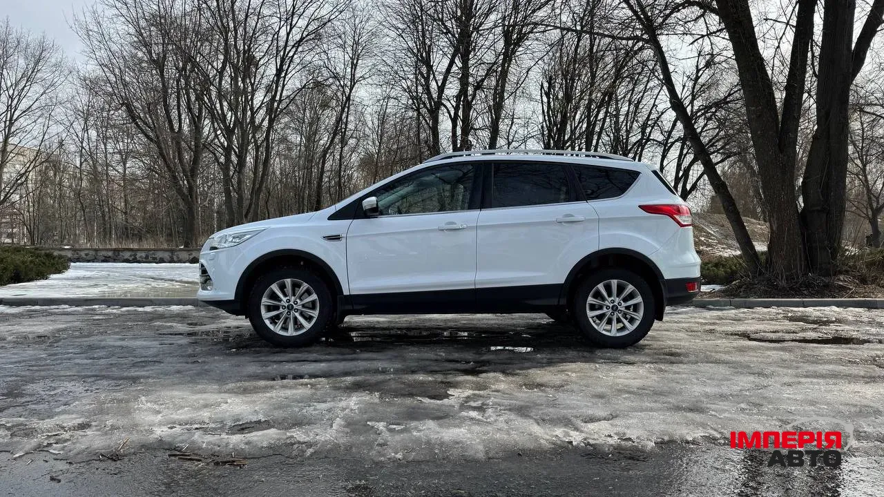 Ford Kuga - фото 8