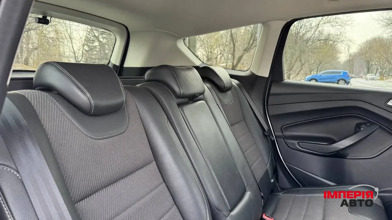 Ford Kuga - фото 28