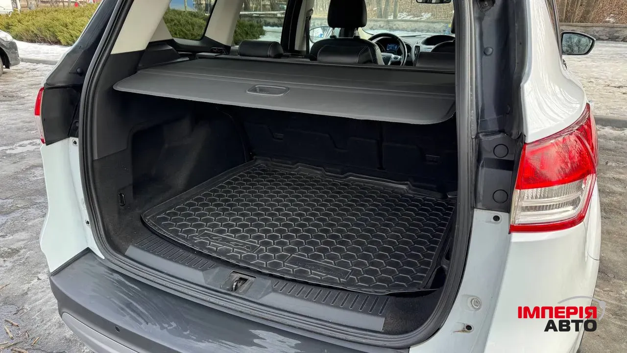 Ford Kuga - фото 14