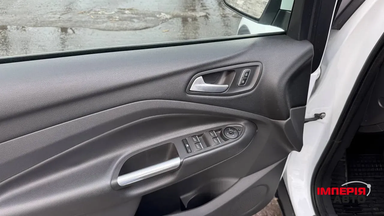 Ford Kuga - фото 15