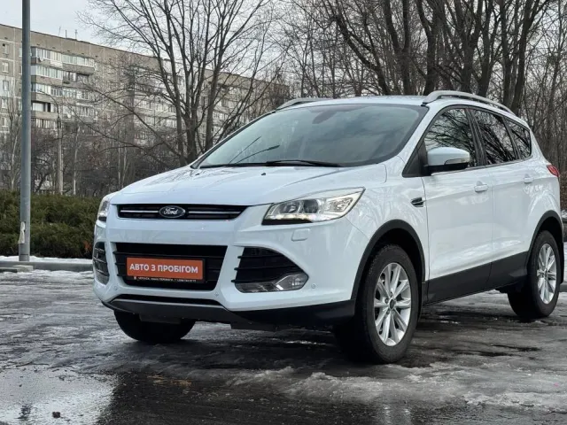 Ford Kuga - фото 1