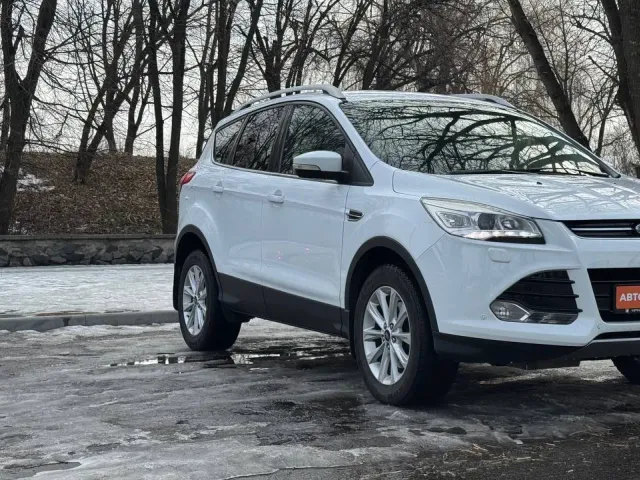 Ford Kuga - фото 3
