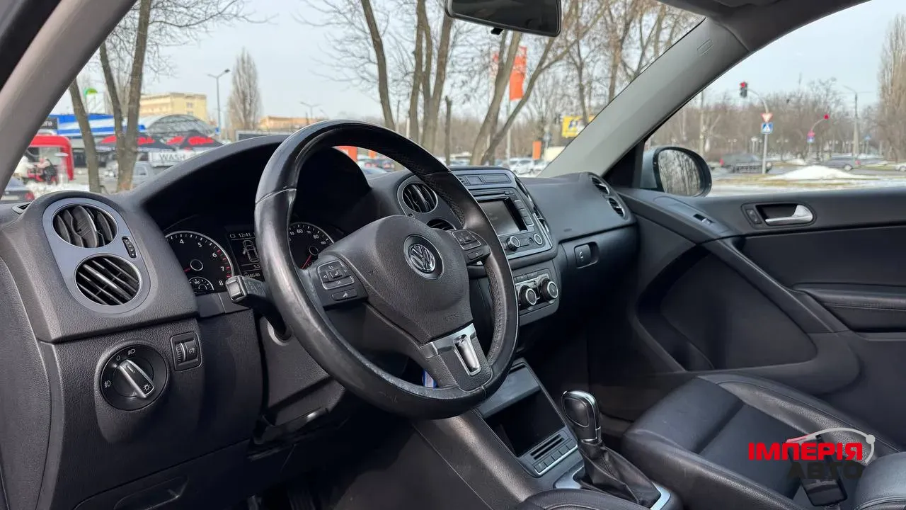 Volkswagen Tiguan - фото 16