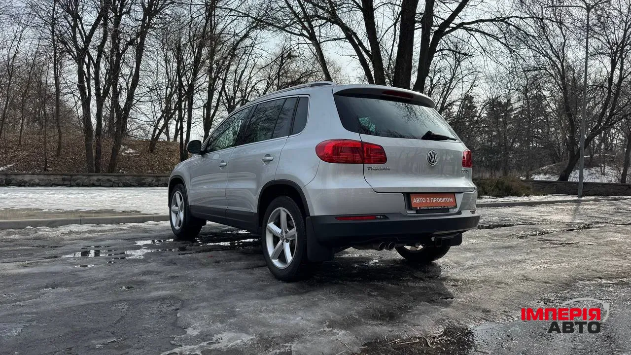Volkswagen Tiguan - фото 8
