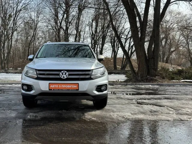 Volkswagen Tiguan - фото 2