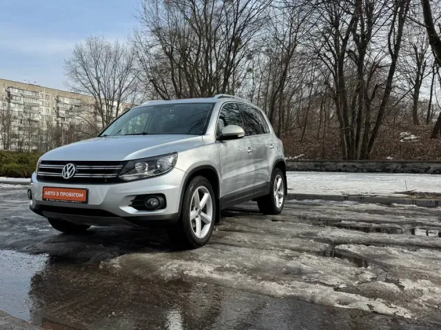 Volkswagen Tiguan - фото 1