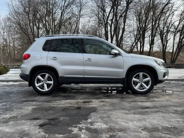 Volkswagen Tiguan - фото 4