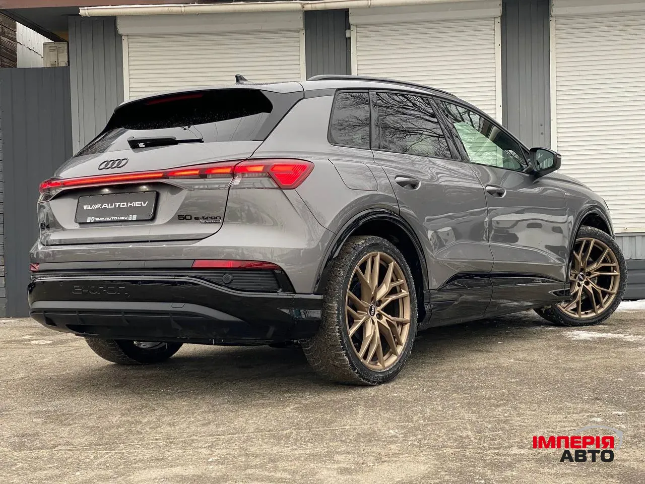 Audi e-tron - фото 4