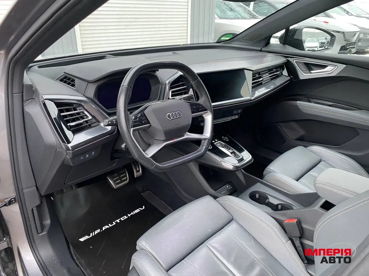 Audi e-tron - фото 8