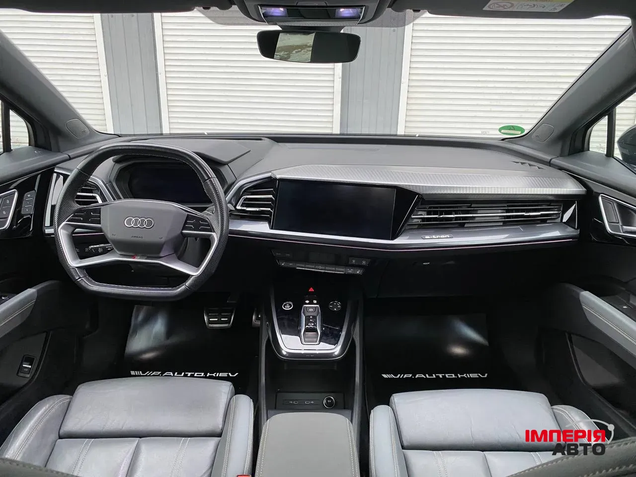 Audi e-tron - фото 10