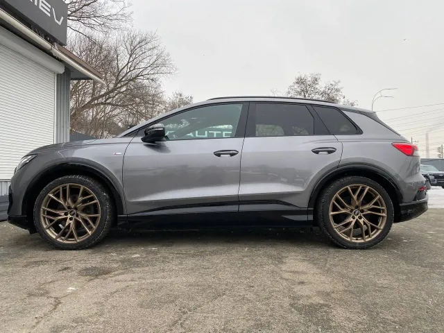 Audi e-tron - фото 5