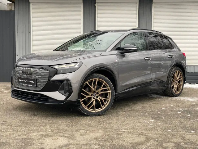 Audi e-tron - фото 1