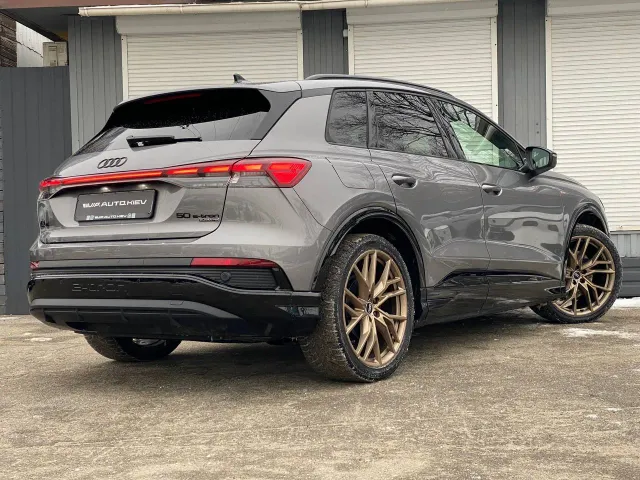 Audi e-tron - фото 4