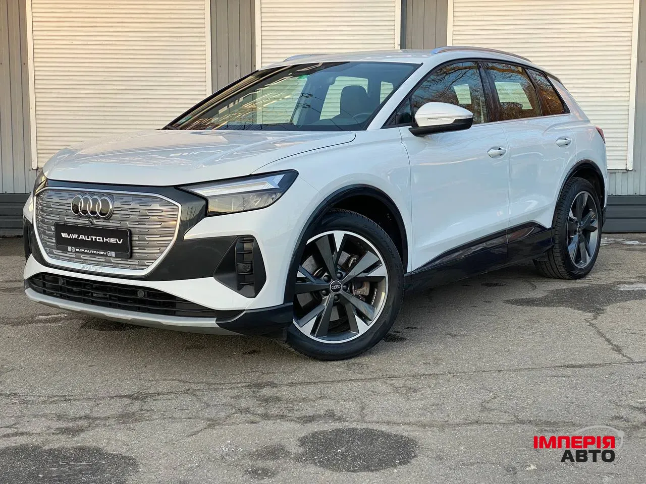 Audi Q4 e-tron - фото 2