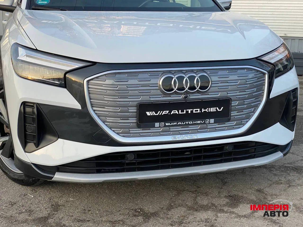 Audi Q4 e-tron - фото 6