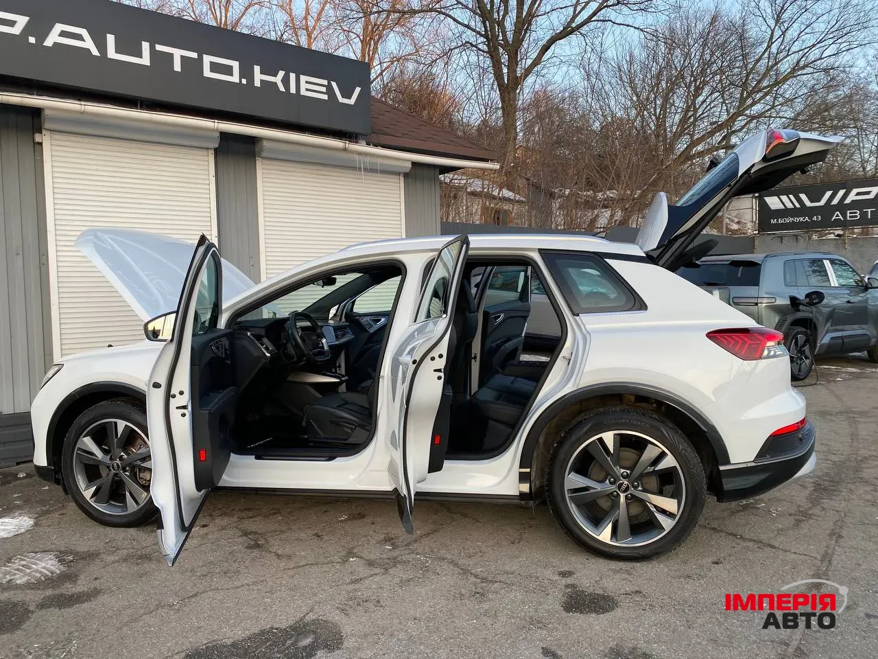 Audi Q4 e-tron - фото 8