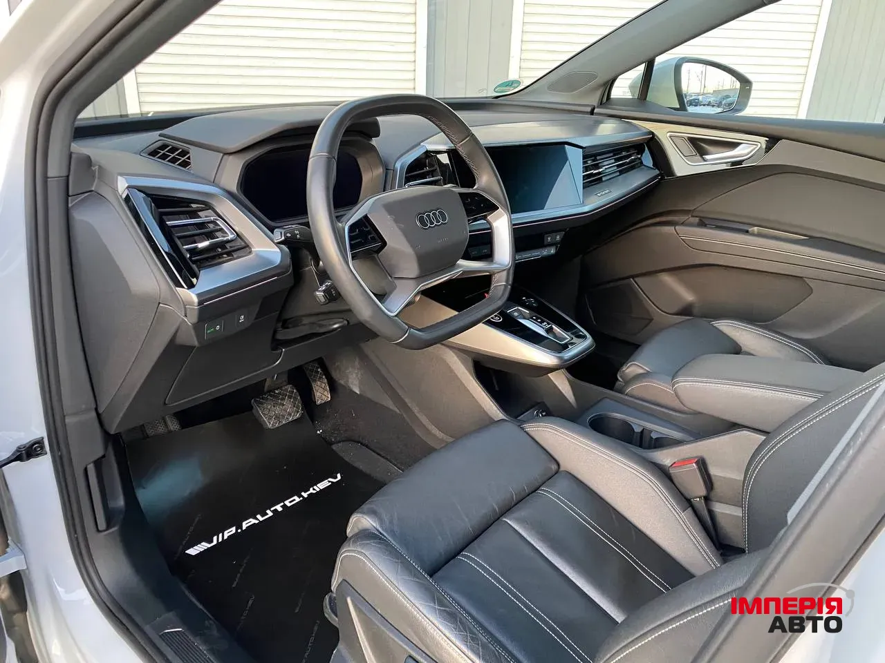 Audi Q4 e-tron - фото 11