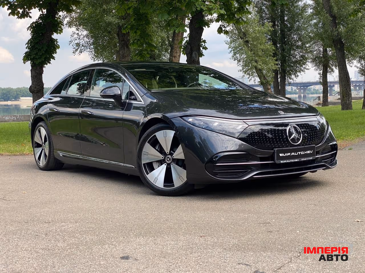 Mercedes-Benz EQS - фото 1