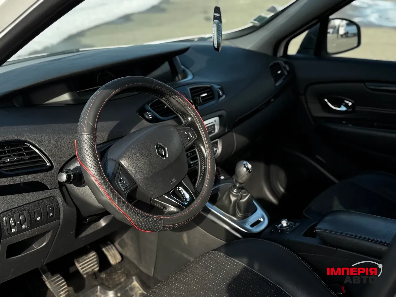 Renault Scenic - фото 7