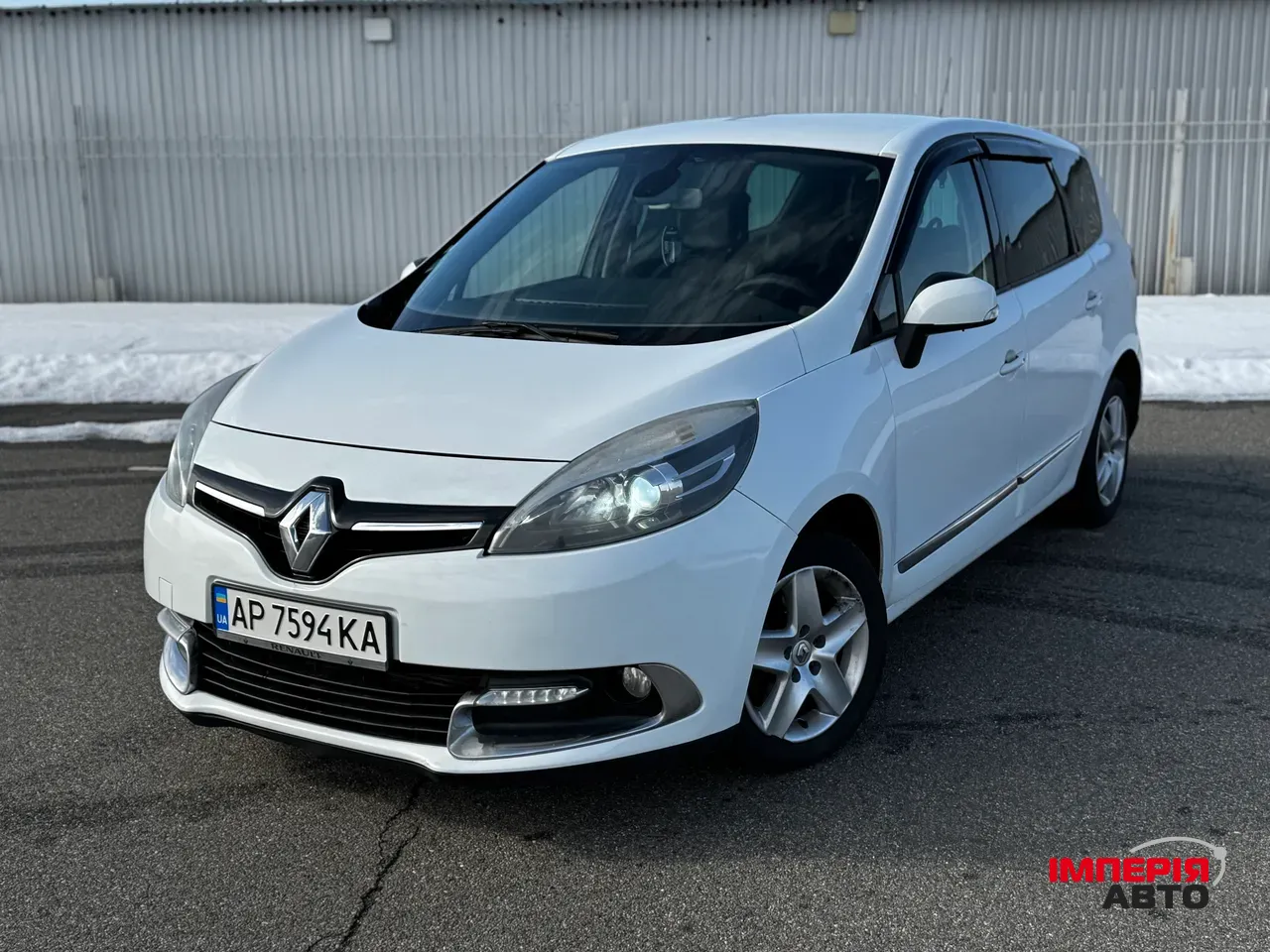 Renault Scenic - фото 1