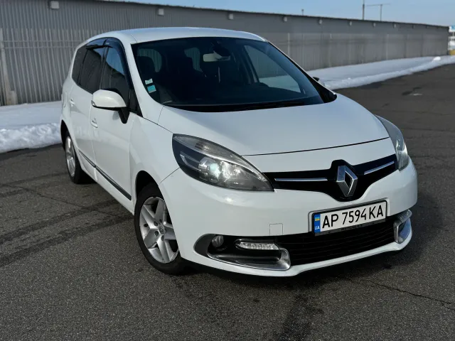 Renault Scenic - фото 4