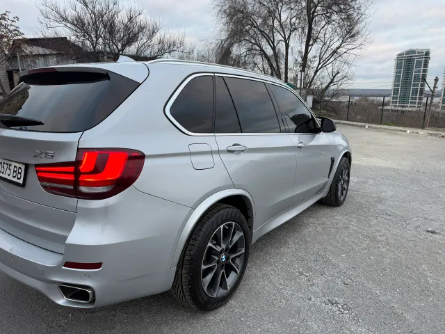 BMW X5 - фото 5