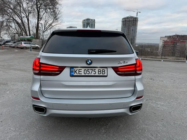 BMW X5 - фото 1
