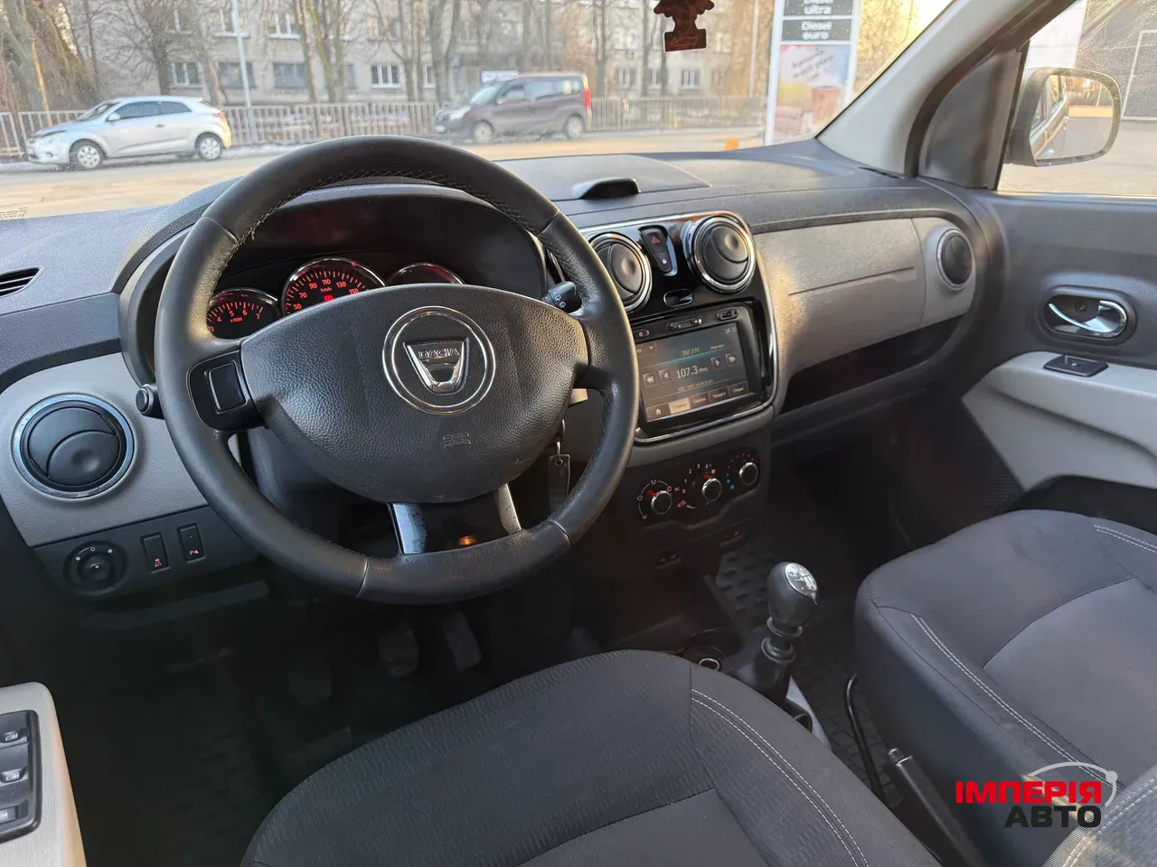 Dacia Lodgy - фото 9