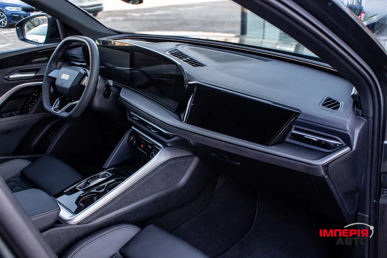 Audi SQ5 - фото 11