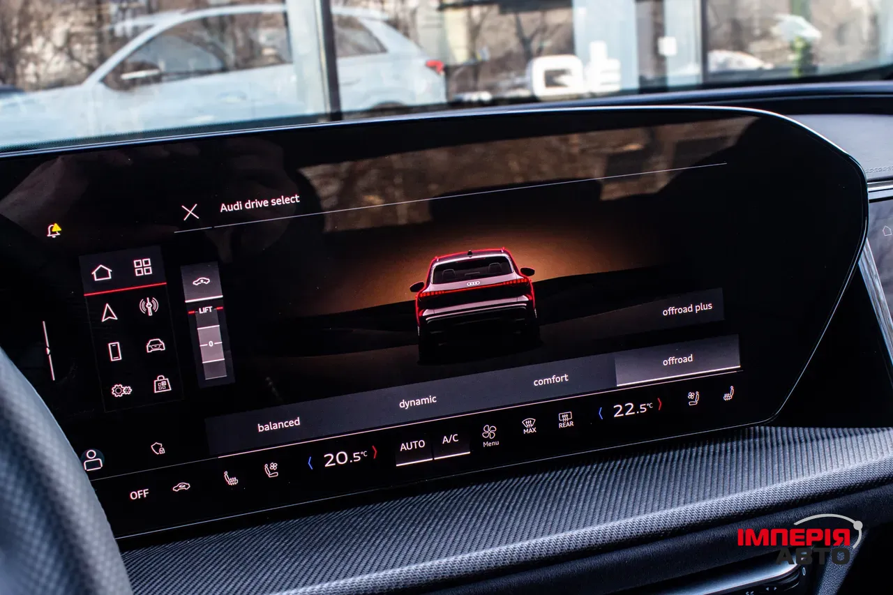 Audi SQ5 - фото 18