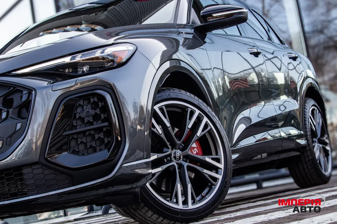 Audi SQ5 - фото 3