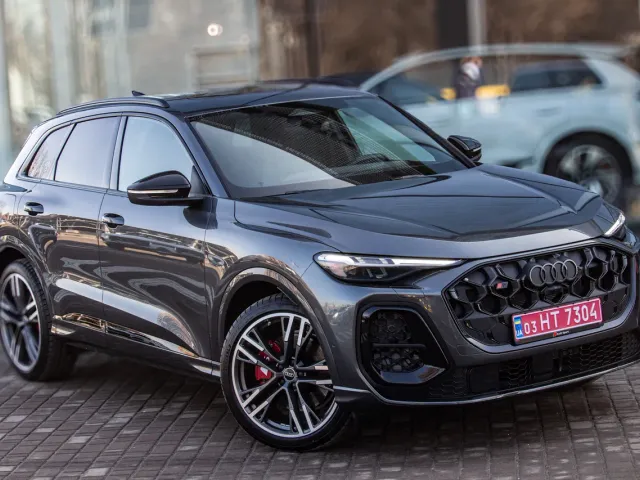 Audi SQ5 - фото 4