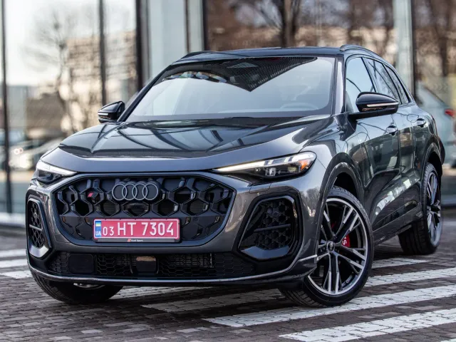 Audi SQ5 - фото 1