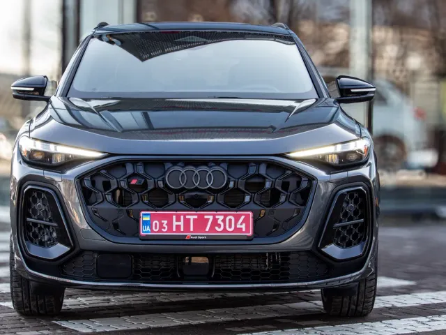 Audi SQ5 - фото 2