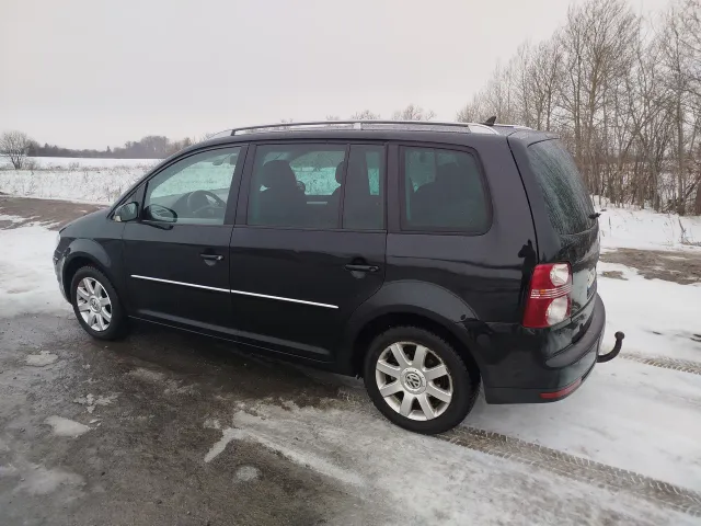 Volkswagen Touran - фото 5
