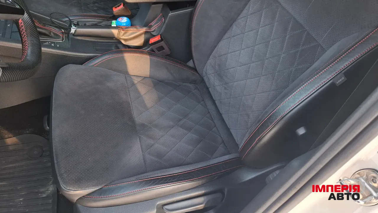 Skoda Octavia RS - фото 9