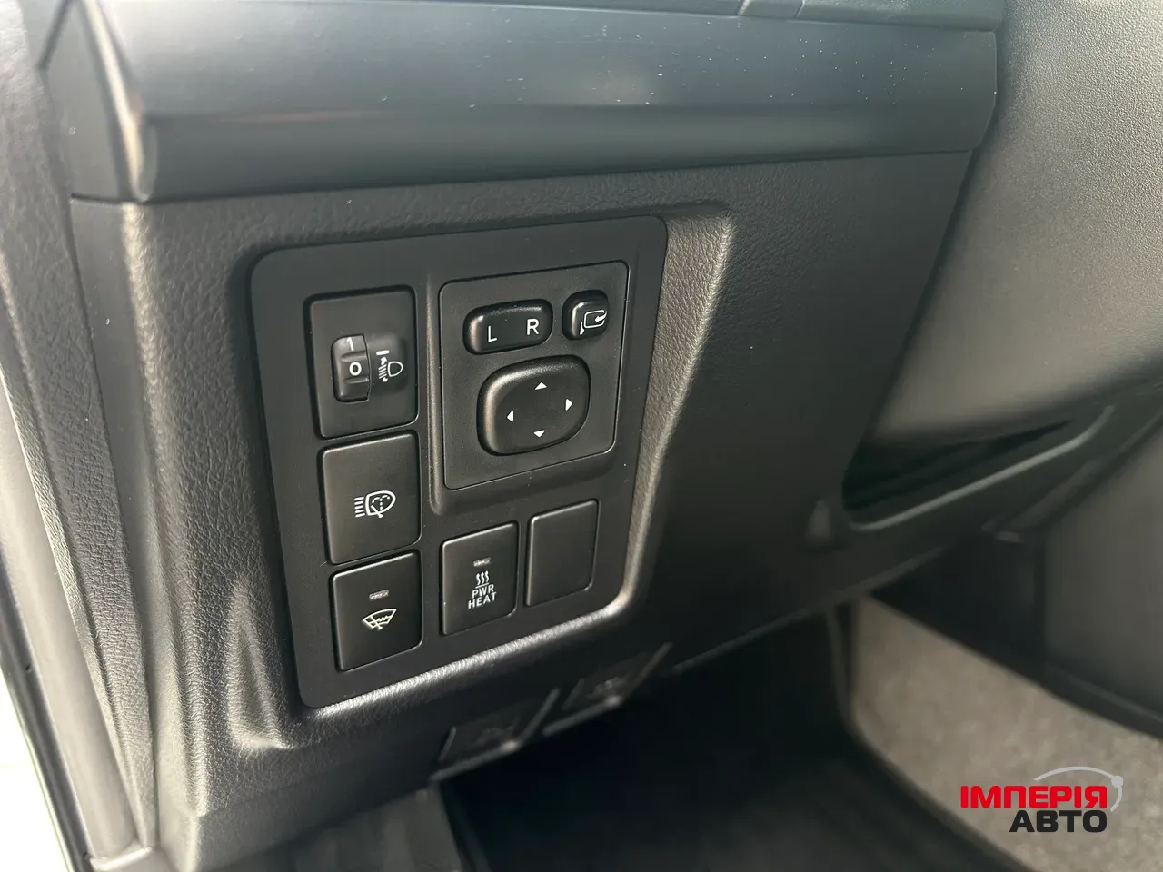 Toyota Land Cruiser Prado - фото 8