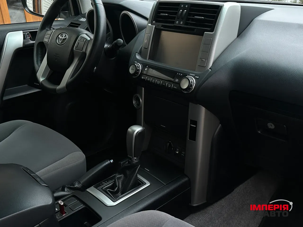 Toyota Land Cruiser Prado - фото 4